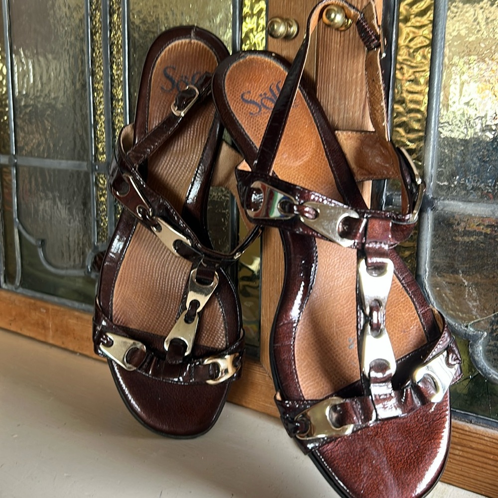 Sofft Brown Leather Sandals with Metallic Accents